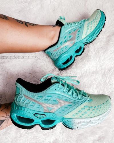 Tênis Mizuno Verde