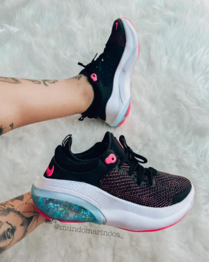 Tênis Nike Preto